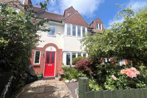 Sought After Position on the Redland / Westbury Park Borders - Harcourt Hill