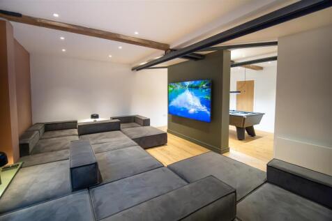 F2 - Games room Landscape-5