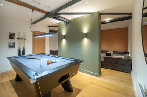 F2 - Games room Landscape-8