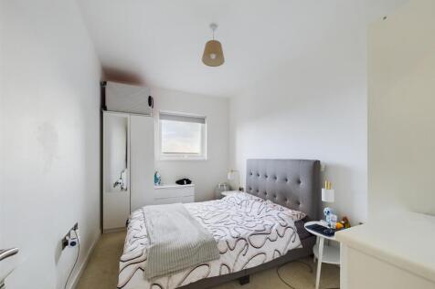 CAM01231G0-PR0046-STILL002