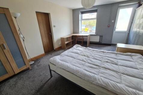 14-TerraceRoad Bed r