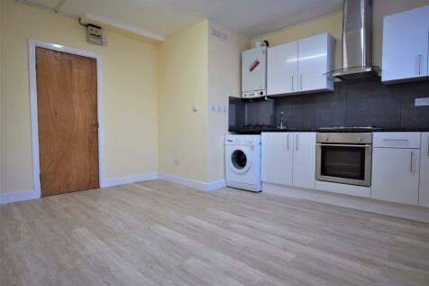 2 Bedroom Flats To Rent In North Harrow Harrow Middlesex