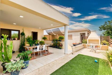 Rear Covered Veranda