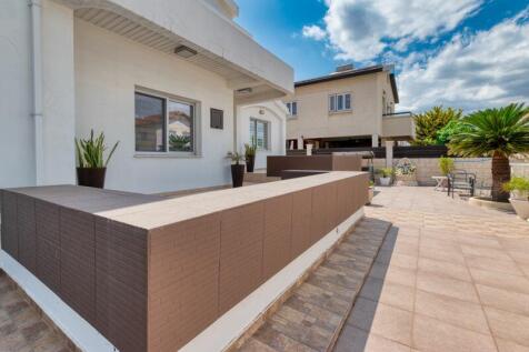 Front Veranda