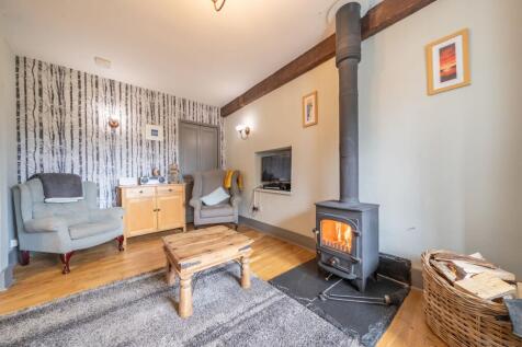 Opening plan living area