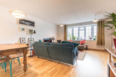 Kitchen, dining &amp; living space