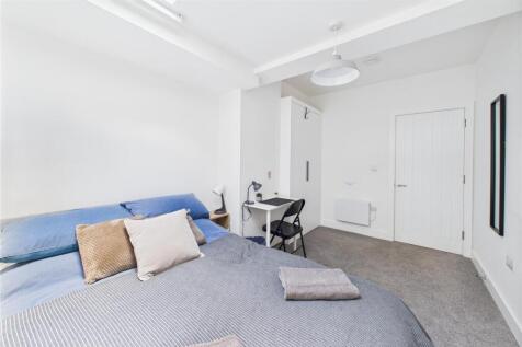 Flats 1 &amp; 2, 379 Bath Road, Arnos Vale, Bristol BS