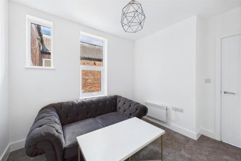 Flats 1 &amp; 2, 379 Bath Road, Arnos Vale, Bristol BS