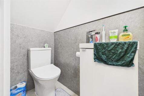 Flats 1 &amp; 2, 379 Bath Road, Arnos Vale, Bristol BS
