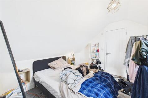 Flats 1 &amp; 2, 379 Bath Road, Arnos Vale, Bristol BS