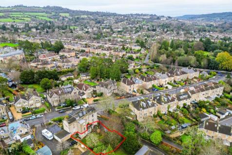 Garden Flat, 63 Newbridge Hill, Newbridge, Bath BA