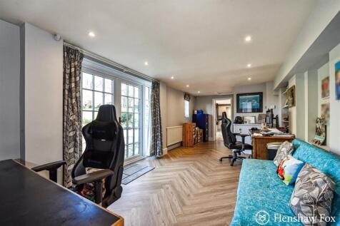 Ph5_5821679 - Copy.jpg