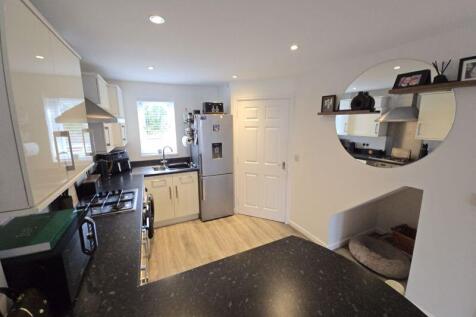 Breakfasting Kitchen