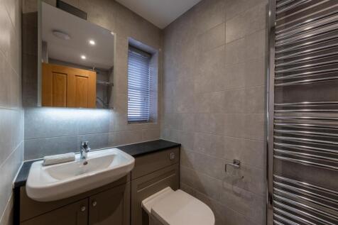 2 Bluebell Close-034.JPG