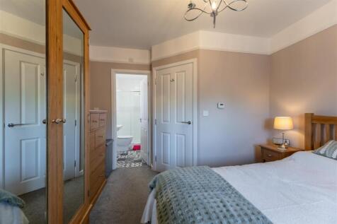 3 Tiverton Way-022.jpg