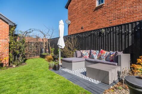 3 Tiverton Way-037.jpg