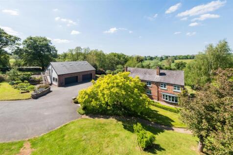 Broadway Farmhouse-00116.jpg