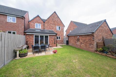 30 Thistle Close-049.jpg