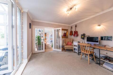 10 Walkers Lane-009.jpg