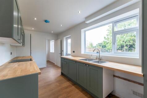 25 The Paddock-005.jpg