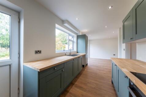 25 The Paddock-002.jpg