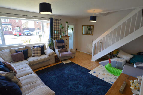 Lounge to Front