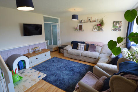Lounge to Front