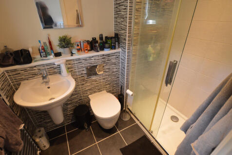 Master En-Suite