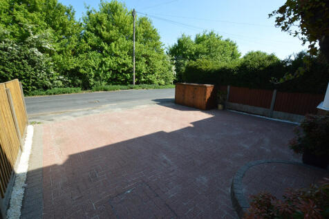 Driveway to Front