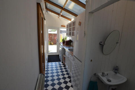 Utility / Cloakroom