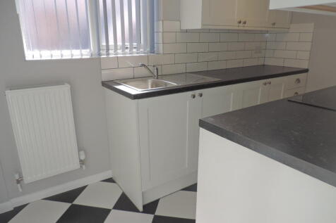 Mdern fitted gallary kitchen