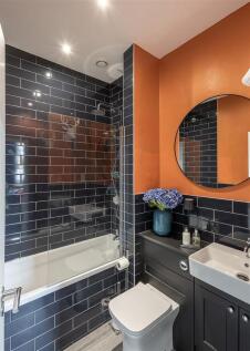 En-Suite -  Bedroom 1