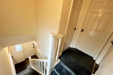 STAIRWAY/LANDING