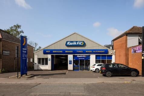 Kwik Fit Waterlooville External 4.jpg