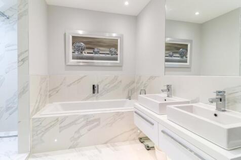En Suite Bathroom