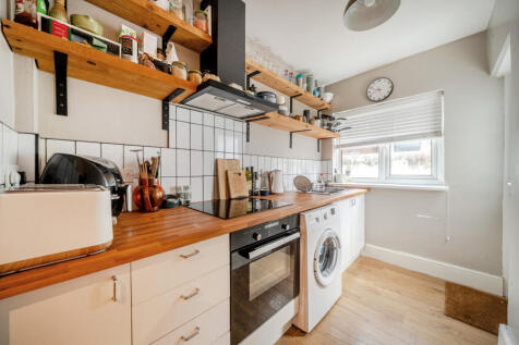 1388102-11-693a9d...