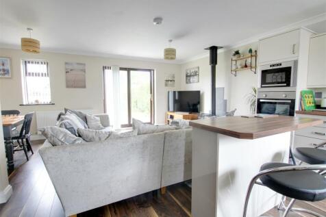 Open Plan Kitchen/ Reception/Diner