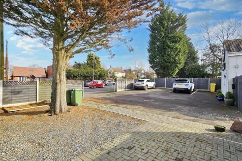 Commercial premises (Car park)