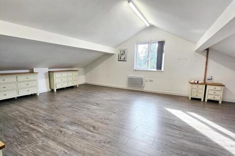 Commercial premises (Loft room)