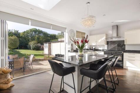 Open Plan Kitchen/Dining Area