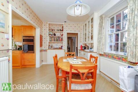 Kitchen / Breakfast Room