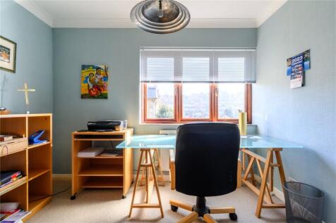 Bedroom/Study