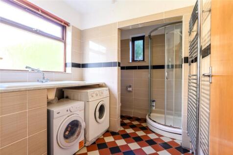 Utility/Shower Room