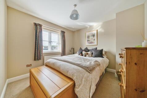 1354491-4-68cd7837f4228