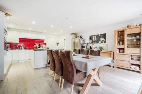 1330759-12-6890922d2a958