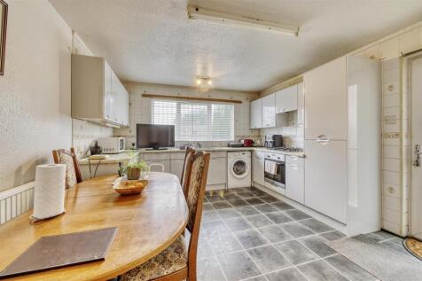 44 Russell Way Higham-7.jpg