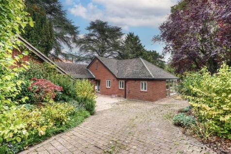 Tollbar Rd Islip-2.jpg