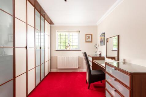 Walk In Closet