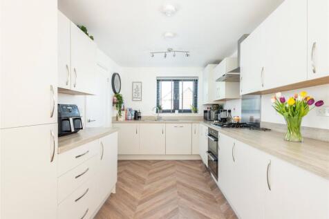 Kitchen/Dining Rm