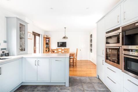 Kitchen/Breakfast Rm